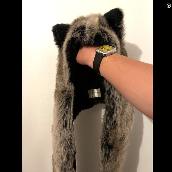 Grey Wolf Spirit Hood (Faux Fur) - Picture 3 of 4